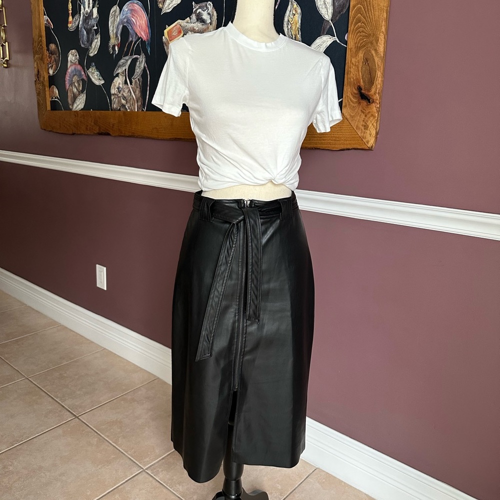 EUC Anthropologie Bailey 44 Madeline Black Faux Leather ALine Skirt Size Small